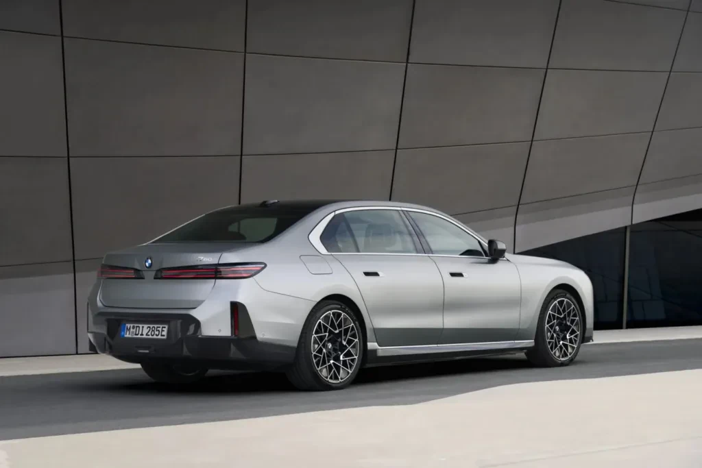 bmw-silnik-v8