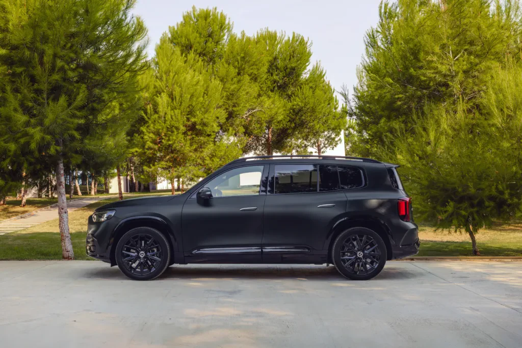 Ten 7-osobowy SUV pali tylko 3,9 l w prawdziwym świecie. 100 km przejedziemy za 27 złotych