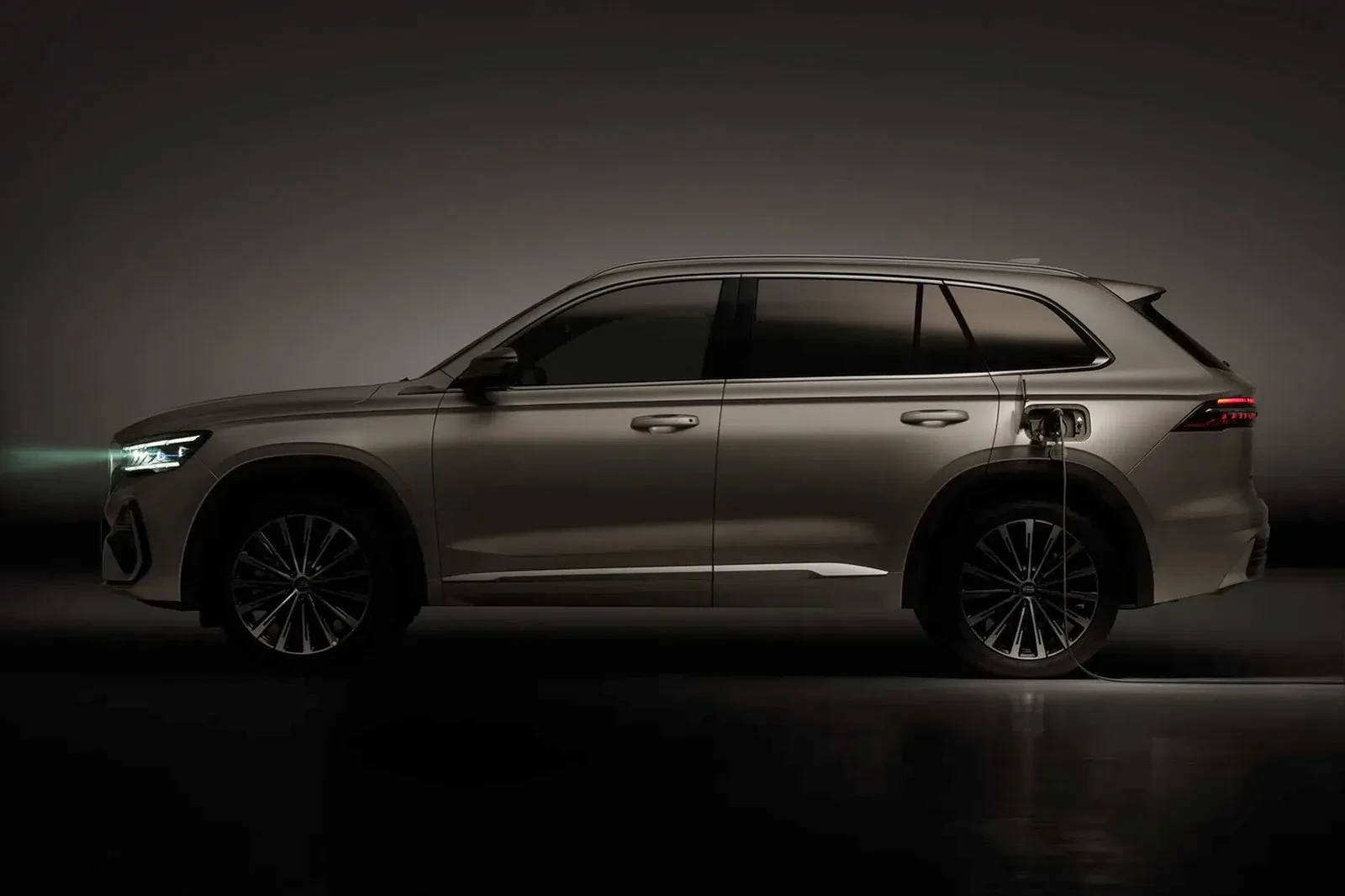Ten nowy chiński SUV jest bardziej europejski od Audi czy BMW. Z tą ceną i technologią Polacy go pokochają
