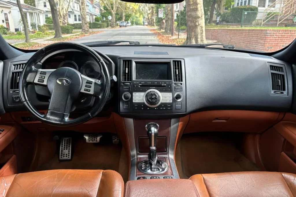 suv-infiniti-fx45-v8